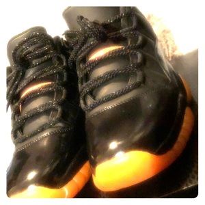 Black citrus Jordan 11
